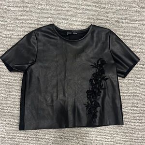 LEATHER SHORT SLEEVE TOP